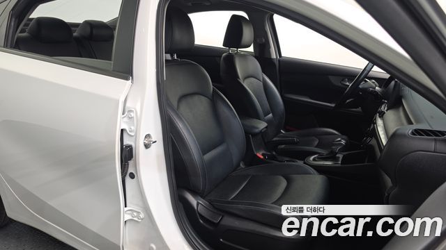 Kia K3 2020 — photo 16