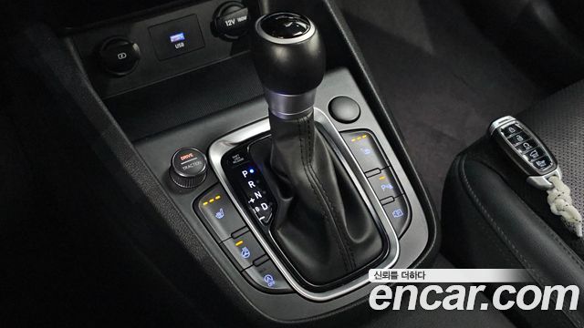 Hyundai Kona 2023 — photo 12