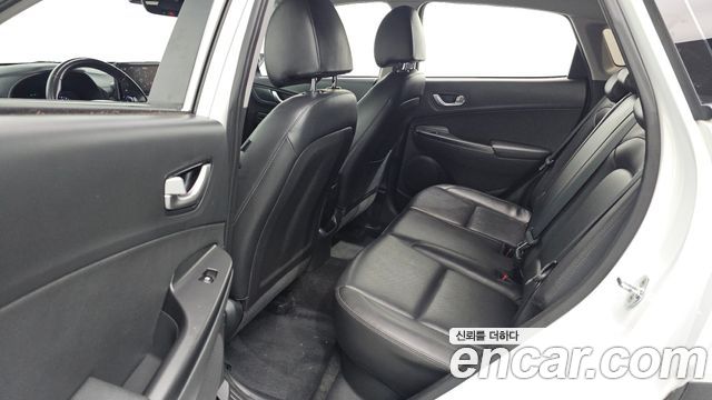 Hyundai Kona 2023 — photo 17