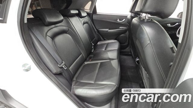 Hyundai Kona 2023 — photo 18