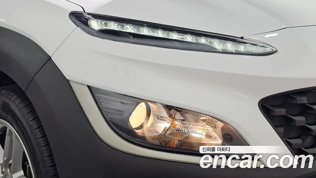Hyundai Kona 2023 — photo 8
