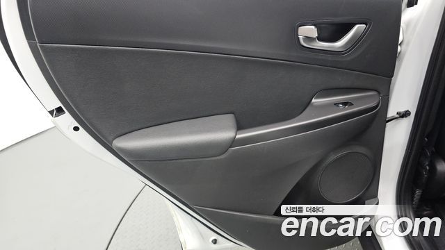 Hyundai Kona 2023 — photo 15
