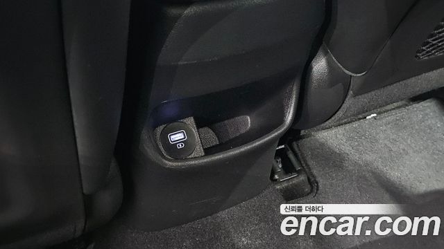 Hyundai Kona 2023 — photo 32