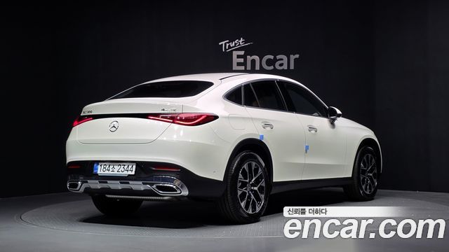 Mercedes-Benz GLC-Class 2026 — photo 2