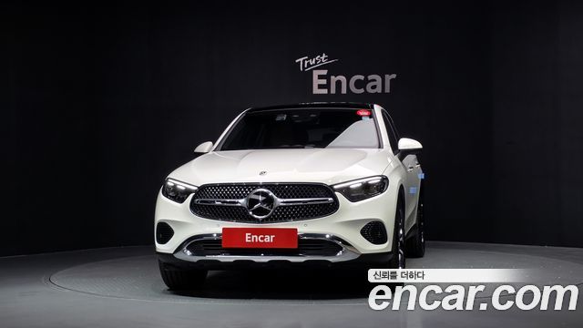 Mercedes-Benz GLC-Class 2026 — photo 3