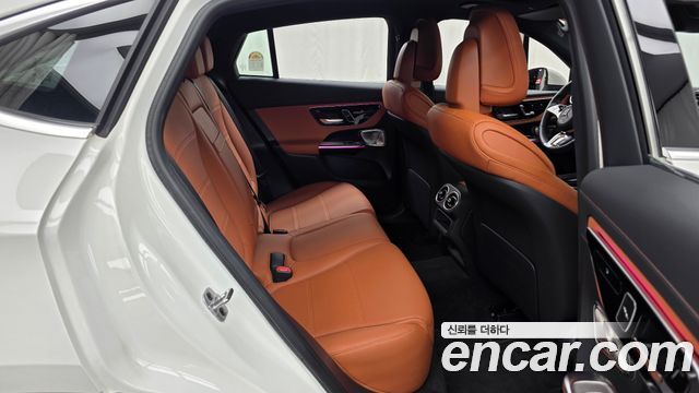 Mercedes-Benz GLC-Class 2026 — photo 18
