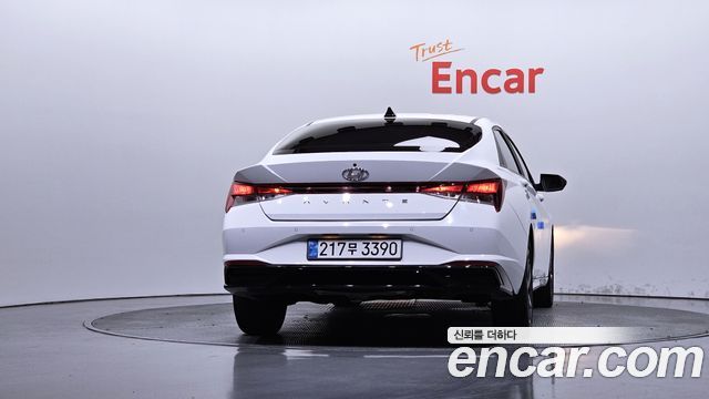 Hyundai AVANTE 2023 — photo 4