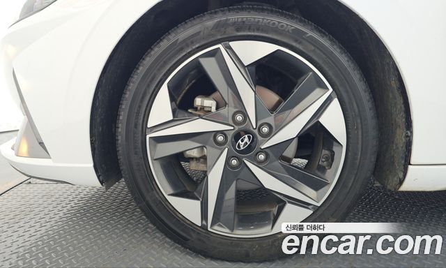 Hyundai AVANTE 2023 — photo 5