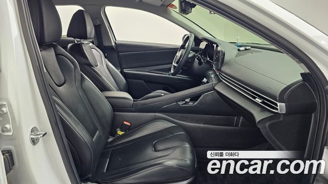 Hyundai AVANTE 2023 — photo 17