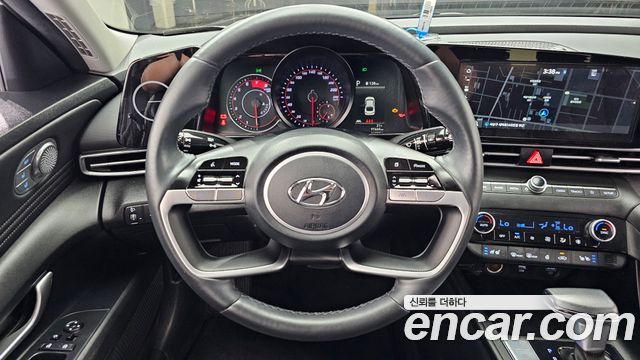 Hyundai AVANTE 2023 — photo 19