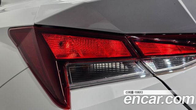 Hyundai AVANTE 2023 — photo 9