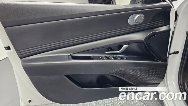 Hyundai AVANTE 2023 — photo 14