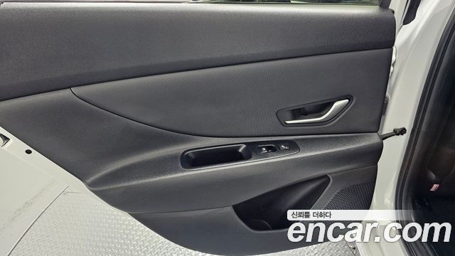 Hyundai AVANTE 2023 — photo 15