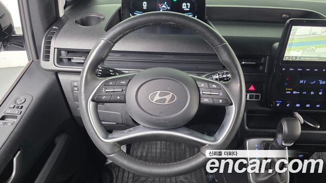 Hyundai Staria 2025 — photo 19