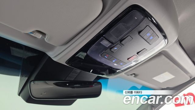 Hyundai Staria 2025 — photo 24