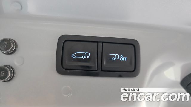 Hyundai Staria 2025 — photo 29