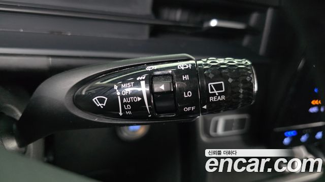 Hyundai Staria 2025 — photo 30