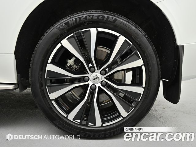 Volvo XC60 2025 — photo 5