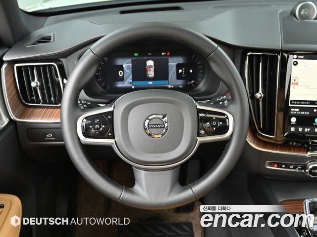 Volvo XC60 2025 — photo 13