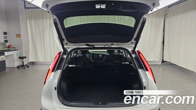 Kia Niro 2022 — photo 23
