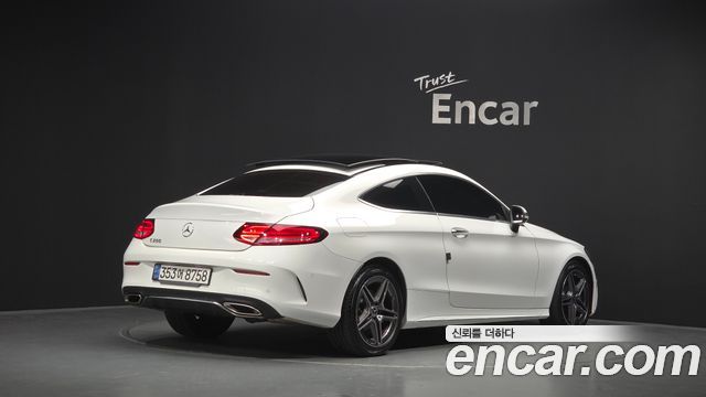 Mercedes-Benz C-Class 2021 — photo 2