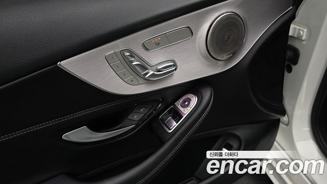 Mercedes-Benz C-Class 2021 — photo 23