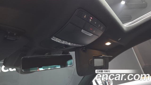 Mercedes-Benz C-Class 2021 — photo 28