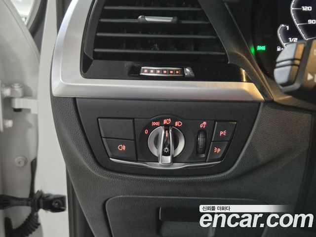 BMW X4M 2021 — photo 10