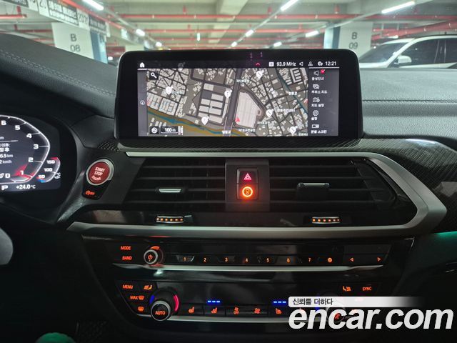 BMW X4M 2021 — photo 16