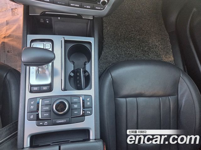 Genesis G80 2018 — photo 9