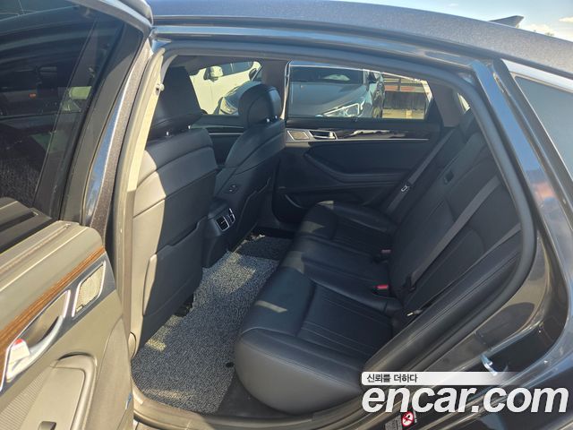 Genesis G80 2018 — photo 10