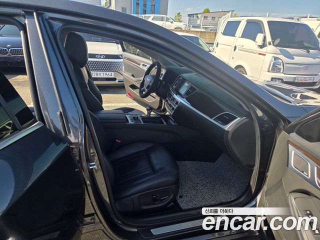 Genesis G80 2018 — photo 13