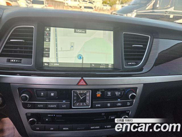 Genesis G80 2018 — photo 17