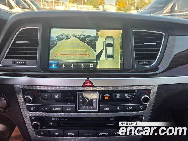 Genesis G80 2018 — photo 18