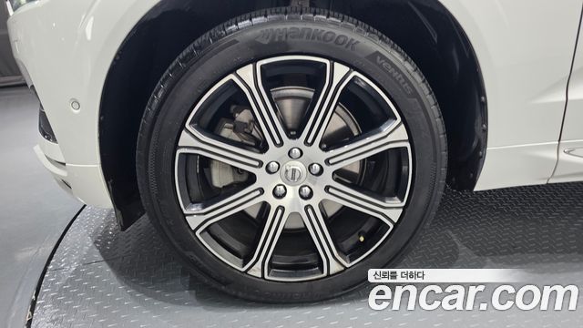 Volvo XC60 2019 — photo 5