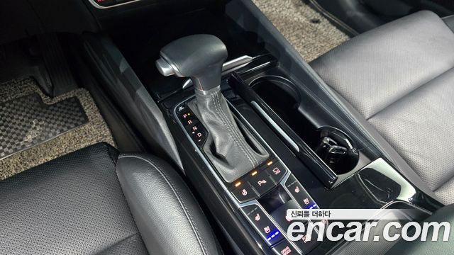 Kia K7 2017 — photo 12
