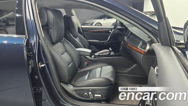 Kia K7 2017 — photo 13