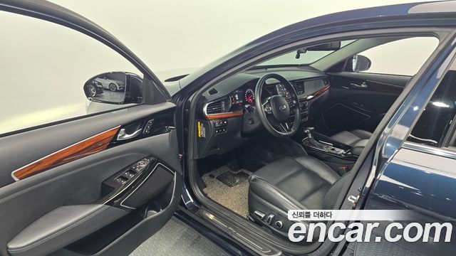 Kia K7 2017 — photo 17