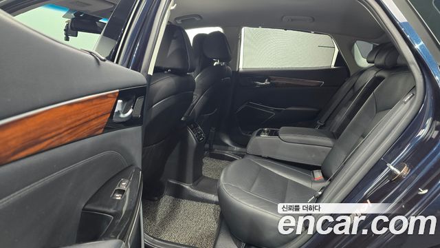 Kia K7 2017 — photo 18