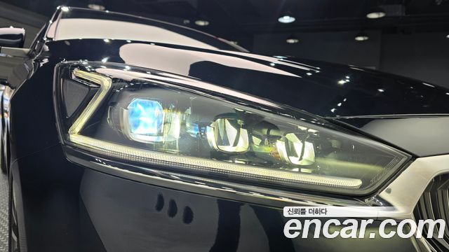 Kia K7 2017 — photo 8