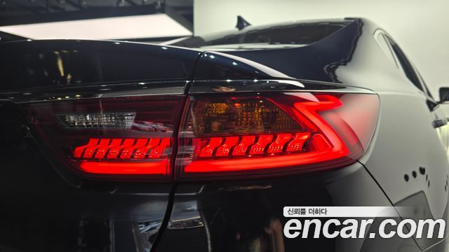 Kia K7 2017 — photo 9
