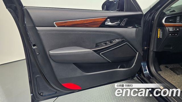 Kia K7 2017 — photo 14
