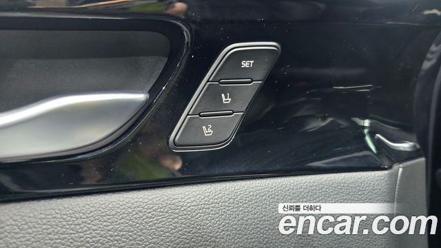 Kia K7 2017 — photo 29