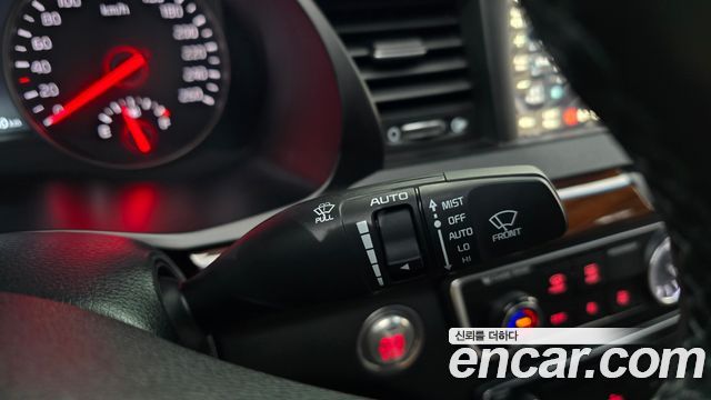 Kia K7 2017 — photo 31