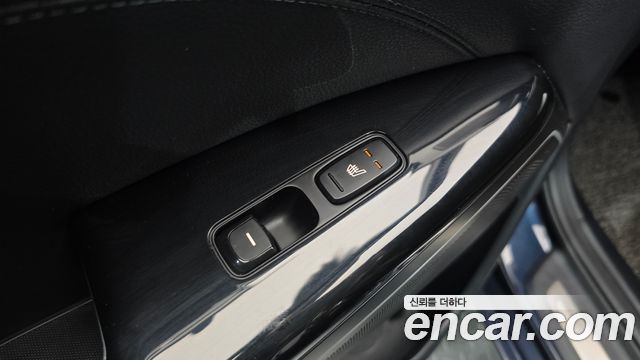 Kia K7 2017 — photo 32