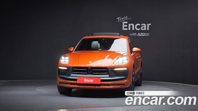 Porsche Macan 2023 — photo 3