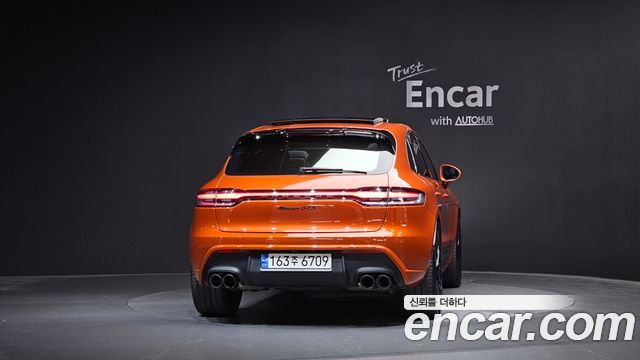 Porsche Macan 2023 — photo 4