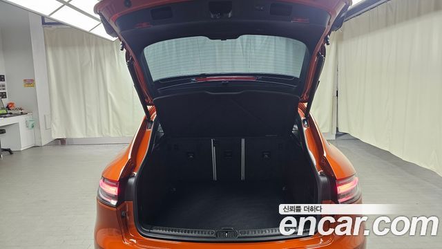 Porsche Macan 2023 — photo 24