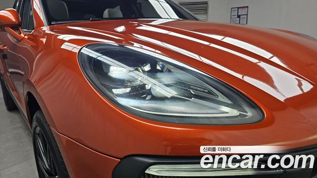 Porsche Macan 2023 — photo 8
