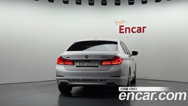 BMW 5-Series 2018 — photo 4